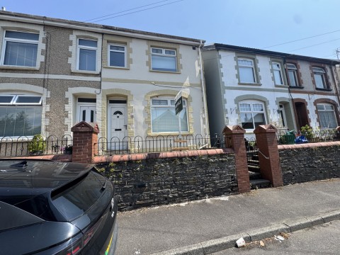View Full Details for Greys Place, Merthyr Vale, Merthyr Tydfil, CF48 4RR