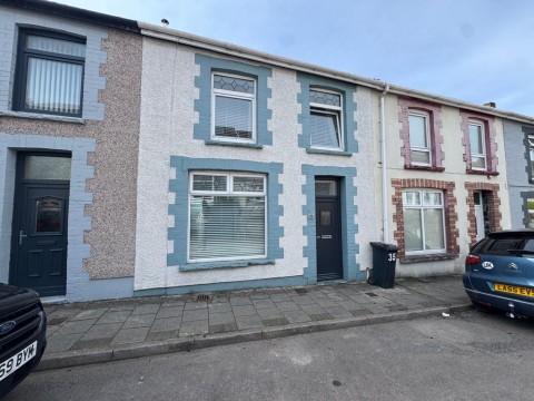 View Full Details for Brynteg, Treharris, Merthyr Tydfil, CF46 5RE