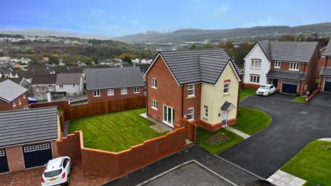 View Full Details for Ty Newydd Heights, Trefechan, Merthyr CF48 2AN