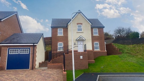 View Full Details for Ty Newydd Heights, Trefechan, Merthyr CF48 2EY