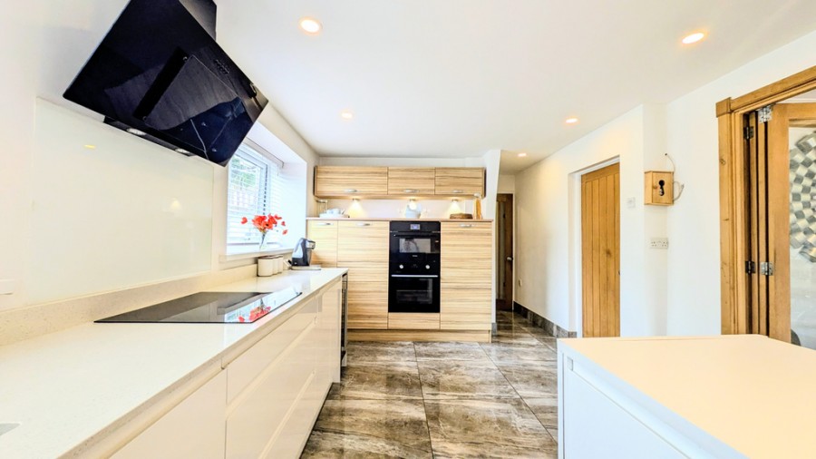 Images for Ffrwd Wen, Park Lane, Treharris, Merthyr Tydfil, CF46 5LT