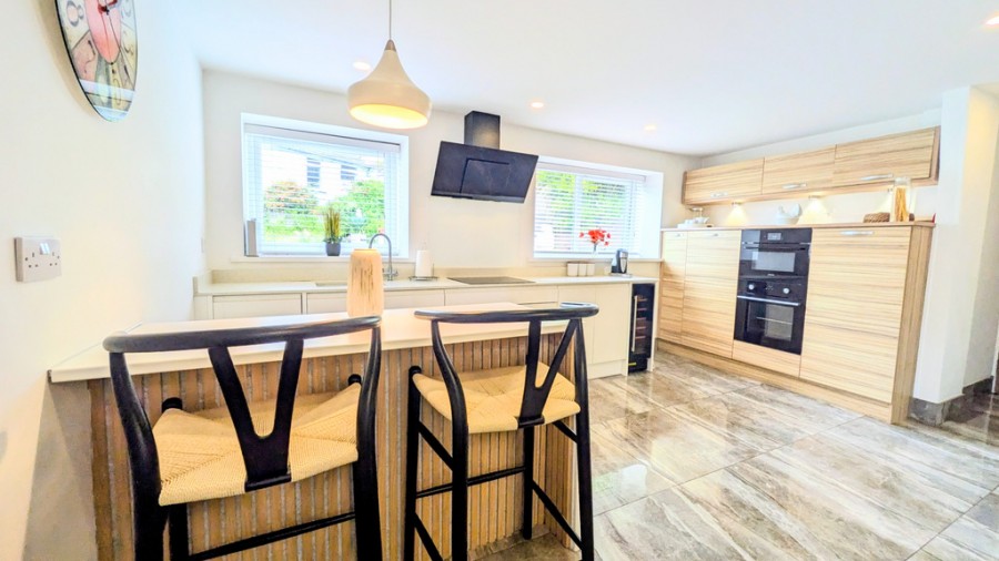 Images for Ffrwd Wen, Park Lane, Treharris, Merthyr Tydfil, CF46 5LT