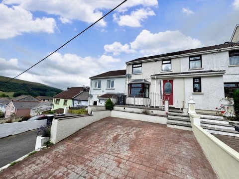 View Full Details for Parrot Row, Blaina, Abertillery, Blaenau Gwent, NP13 3AH