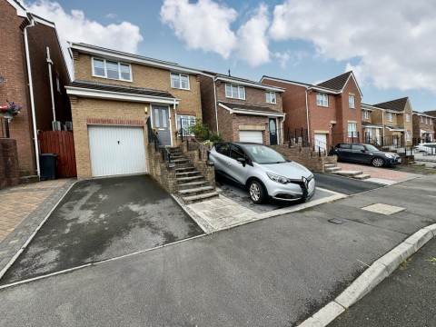 View Full Details for Hawthorn Drive, Merthyr Tydfil, CF47 0LZ