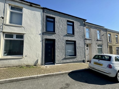 View Full Details for Brynhyfryd Street, Merthyr Tydfil, CF47 9YN