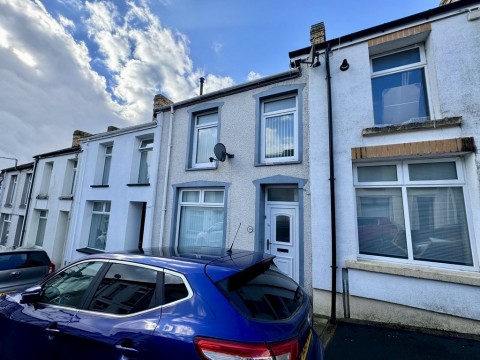 View Full Details for Brynglas Street, Merthyr Tydfil, CF47 9UT