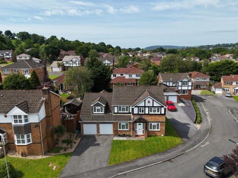 View Full Details for Parc Nant Celyn, Efail Isaf, Pontypridd