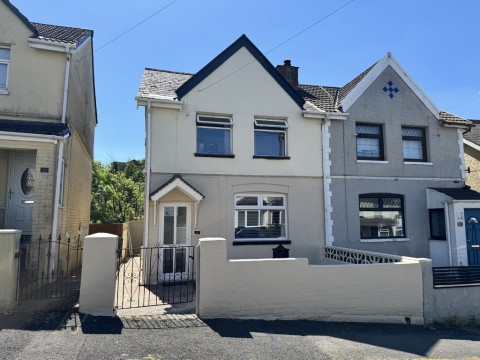 View Full Details for Thomas Street, Gilfach Goch, Porth