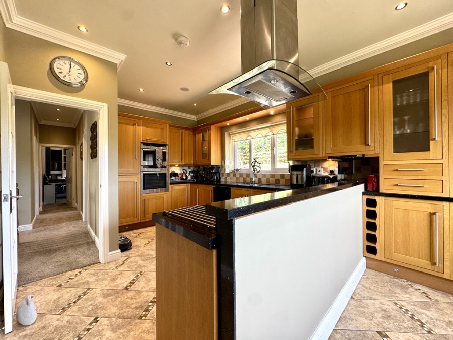Images for Springfield Rise, Treharris, CF46 5RD