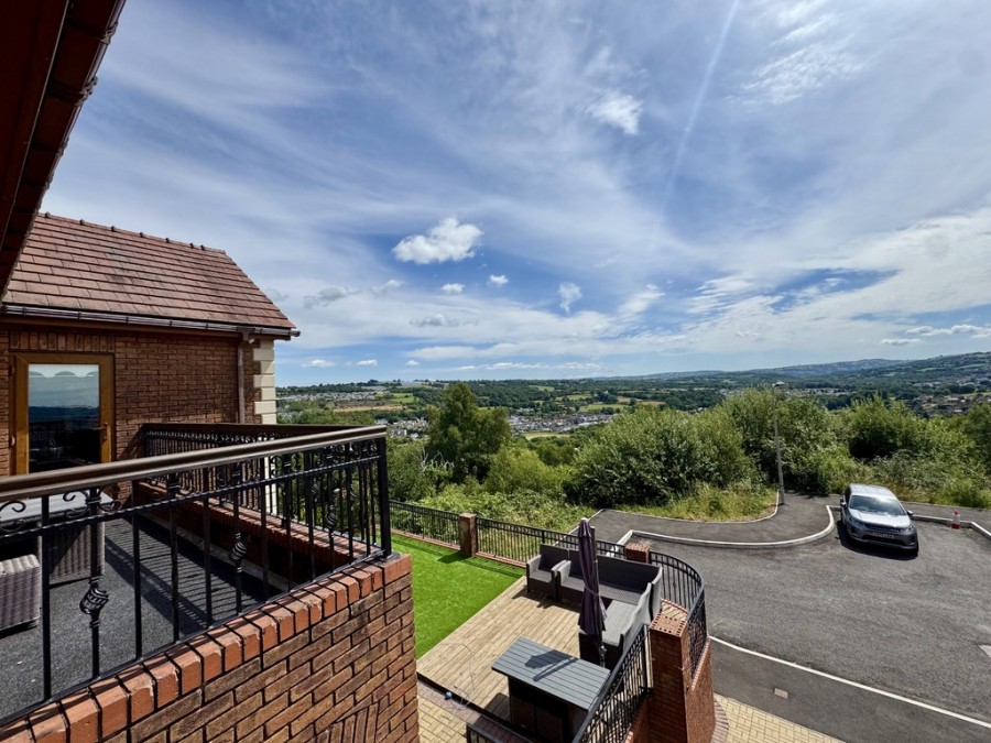 Images for Springfield Rise, Treharris, CF46 5RD