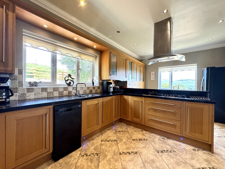 Images for Springfield Rise, Treharris, CF46 5RD