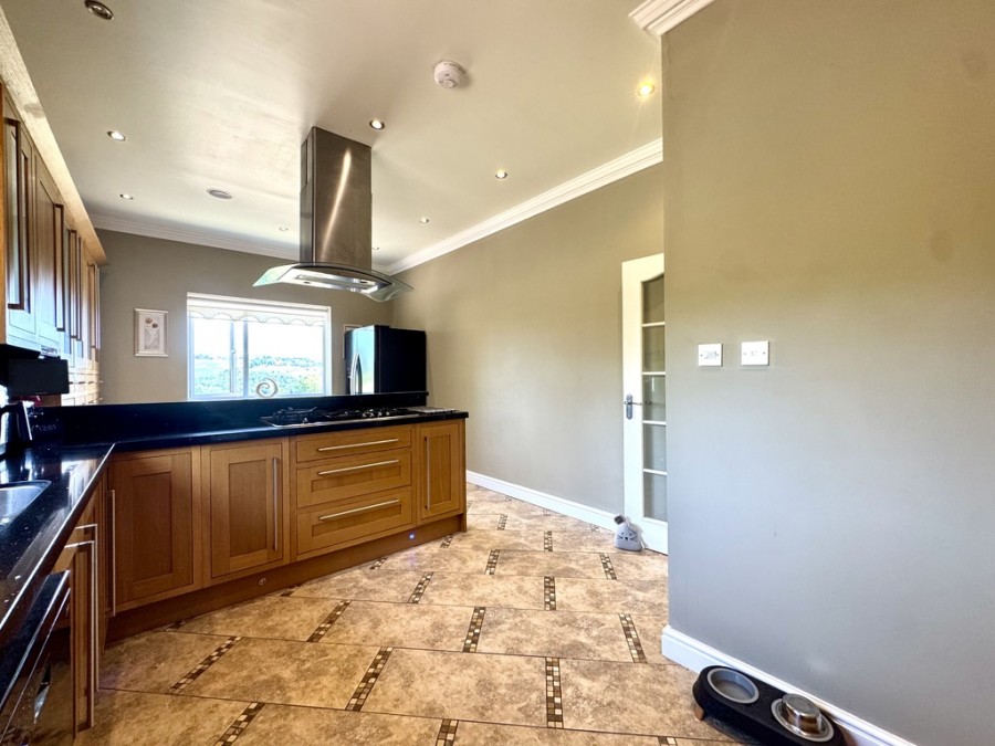 Images for Springfield Rise, Treharris, CF46 5RD