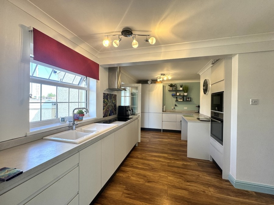 Images for Llanharry Road, Brynsadler, Pontyclun, Mid Glamorgan