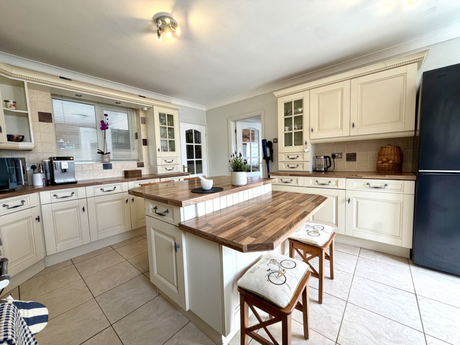 Images for Lakeside Gardens, Merthyr Tydfil, CF48 1EW