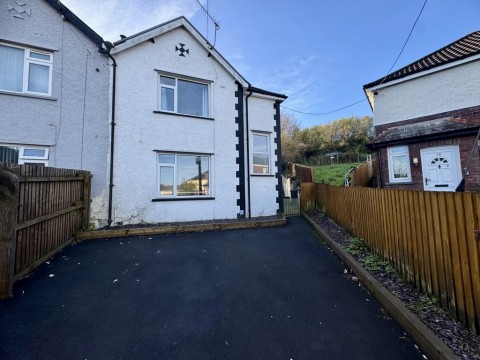 View Full Details for Brondeg, Heolgerrig, Merthyr Tydfil, CF48 1TP