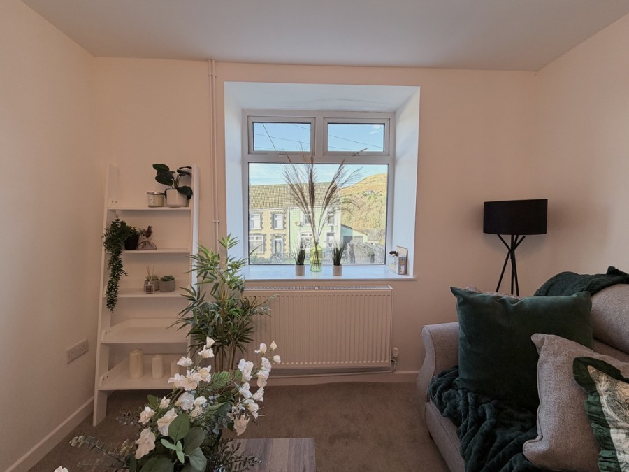 Images for High Street, Gilfach Goch, Porth