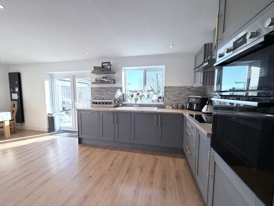 Images for Heol Y Beddau, Beddau, Pontypridd