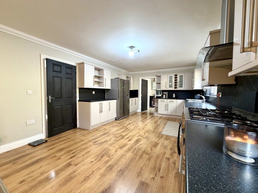 Images for Springfield Rise, Treharris, CF46 5RD