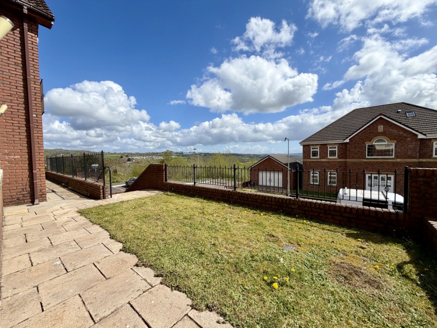 Images for Springfield Rise, Treharris, CF46 5RD