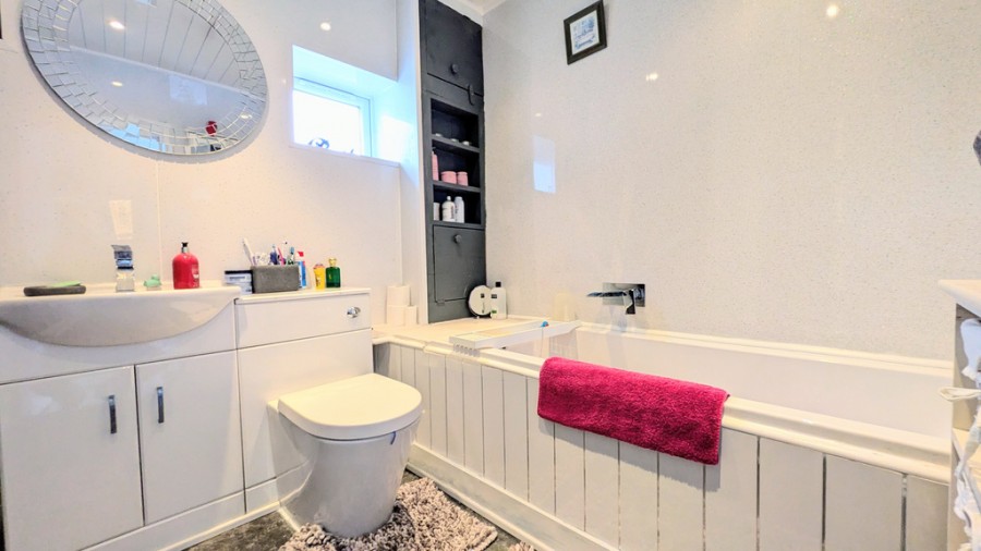 Images for Ty Gwyrdd, Pontycapel Road, Cefn Coed, Merthyr Tydfil