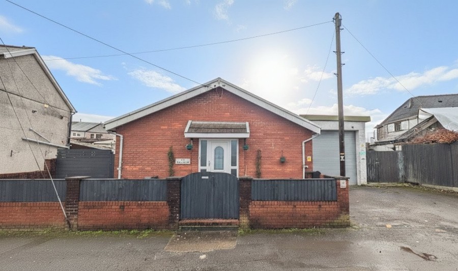 Images for Ty Gwyrdd, Pontycapel Road, Cefn Coed, Merthyr Tydfil