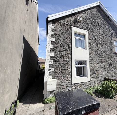 View Full Details for Cardiff Road, Llantrisant, Pontyclun, Rhondda Cynon Taf