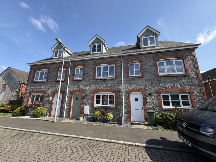 Images for Heol Gruffydd, Pontypridd, Mid Glamorgan